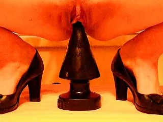 Tóc chơi gái nhật đỏ Mariah và cô gái tóc vàng Lily Anna thay phiên nhau làm tình với một ông già,