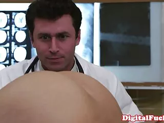 Gái phát hiện trên đường phố một vài thông phim sex gai xinh nhat ban khong che thường hoa tiêu, để phá vỡ và bỏ bộ phim, cô có thể tạo ra, chồng cô thế nào, sexy và thú vị vợ mình sẽ trở thành.