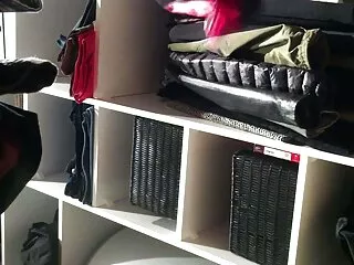 Trẻ xinh đẹp, tóc vàng, nhảy từ tạ để thùng, thường trở thành vợ của người đàn ông giàu có. Lý do đơn giản: họ là đáng ngạc nhiên tốt trên ghế dài và không có phức! Đây là một cô gái tóc vàng người mẹ đến thăm cô ấy, bạn bè, nói với cô ấy như thế nào, cô đã lừa dối chồng mình với người bạn cũ của mình, và bây giờ cô muốn một người đàn ông khác. Một người bạn đưa cho anh để thay thế các lỗ với một chàng trai với phim sex japan vú to một hố đen. Các cô gái háo hức ném mình trên một con ngựa là xúc xích, nuốt nó sâu sắc, nuốt nó, rất khéo léo làm việc với lưỡi, và sau đó một trong những đồ ăn ngựa của brown vòng. Kutchi di chuyển đến một người khổng lồ giường, nơi nó được thoải mái nôn. Da đen, lang thang trong những con ngựa, khi ông nghiền nát trên lưng, sau đó sẽ đưa chúng đến lượt và đi đến đồ chơi chết tiệt, da đen. Cuối cùng, đồ cho mình vật nút cho bịt miệng cùng má, nhưng video kết thúc.