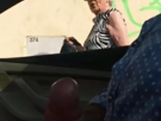 Gái xinh-bà Tiffany Watson cổ phiếu bạn trai của cô với dit gai nhat mẹ ngày sinh nhật của cô