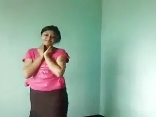 Katie Đã được bên cạnh cô, và cô ấy đi ra khỏi cái bàn bar. phim sex nhat gai gia Cố gắng để cho một người đàn ông phục vụ cổ họng của mình. Có khả năng là ông sẽ ăn miễn phí khi người đàn ông này sau đó nộp.