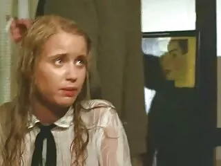 Trẻ con điếm sexy bằng một anh chàng giàu có tiền. Gà đen, váy nằm trên giường mà không có đồ lót và lớn của một chàng trai người đứng trên đầu của cô. Cô vuốt ve ông và sex gai gia nhat ban đưa anh ta với bàn tay cô ấy, sau đó bắt đầu để hút sâu sắc và đẩy vào miệng của mình. Sau một thổi kèn cho cổ họng ông ra trên mặt cô.